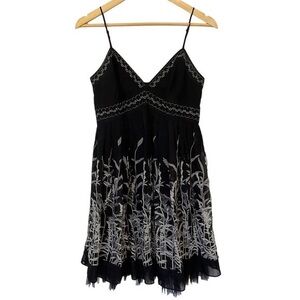 BCBG MaxAzria Pleated Tulle Cocktail Party Dress Babydoll
Embroidered